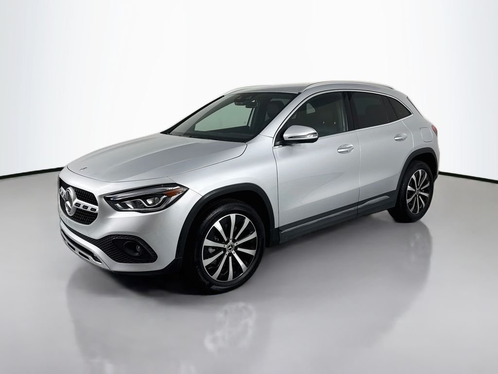 Used 2023 Silver Mercedes-Benz GLA 250 image 1