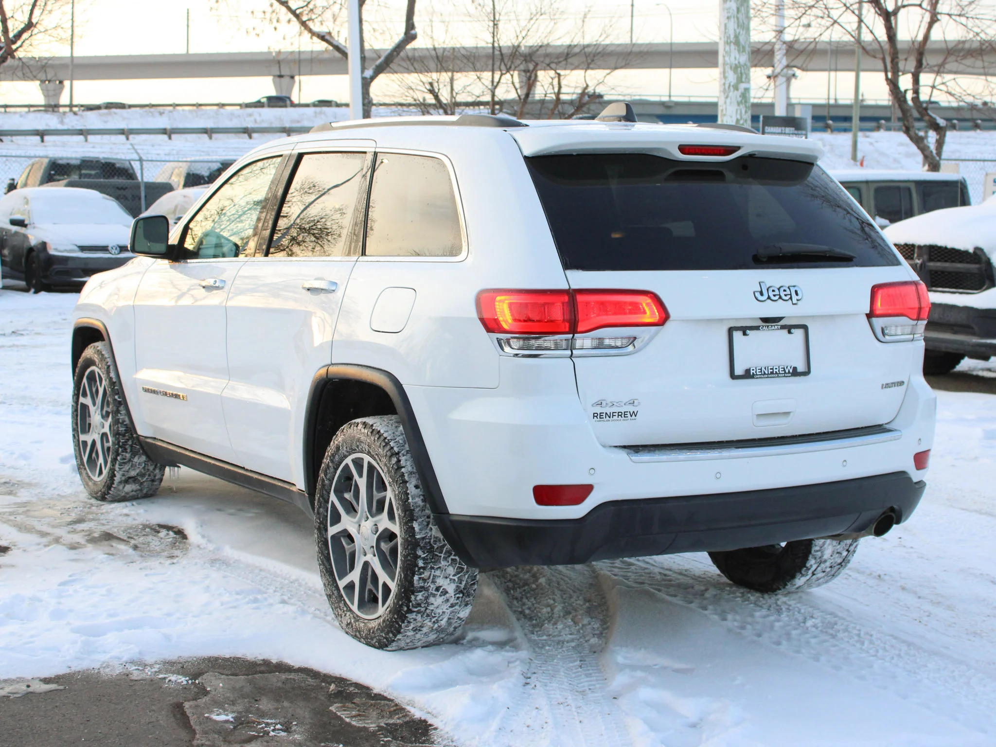 Used 2019 White Jeep Limited * No Accidents | Heated Seats | Apple CarPlay | V6 | Sunroof image 11