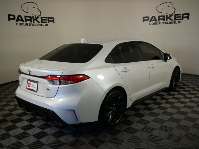 Used 2025 Wind Chill Pearl Toyota SE image 5