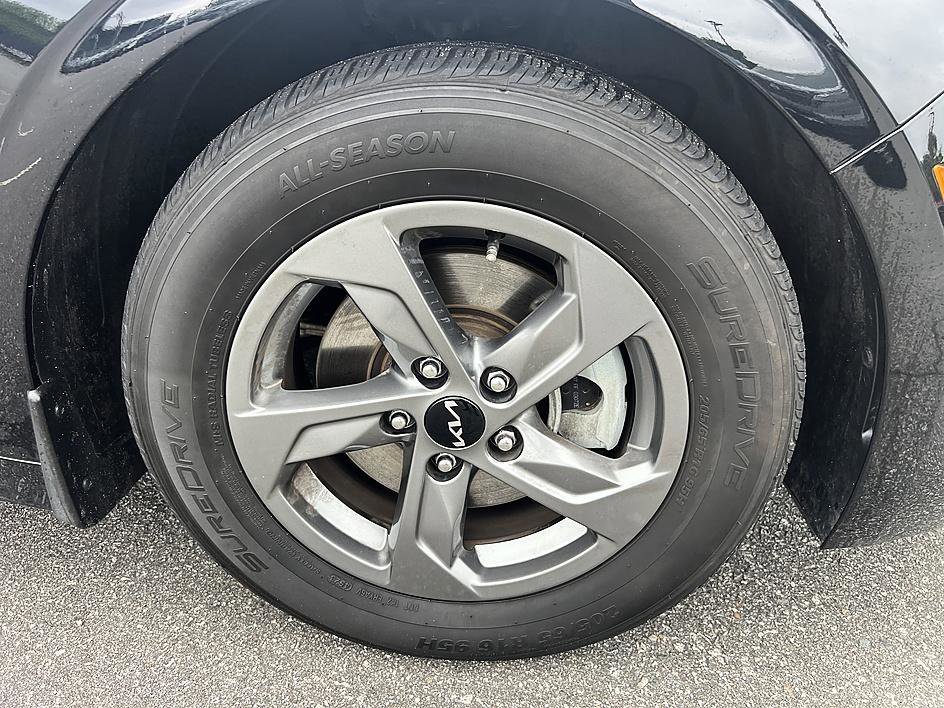 Used 2023 Ebony Black Kia LXS image 12