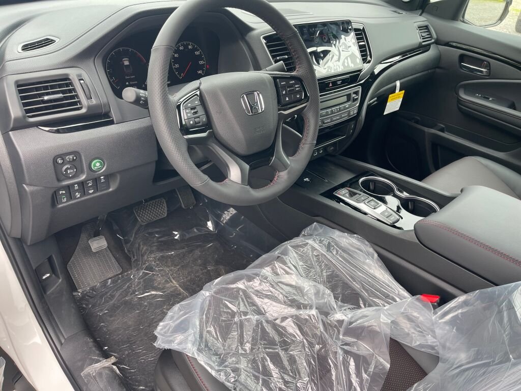 New 2026 Platinum White Pearl Honda Black Edition image 6