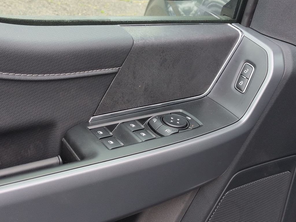 New 2026 Carbonized Gray Metallic Ford XLT image 43