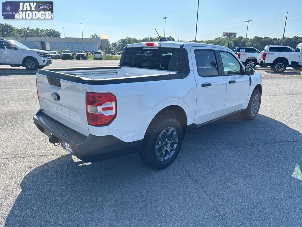 New 2026 Oxford White Ford XLT image 8