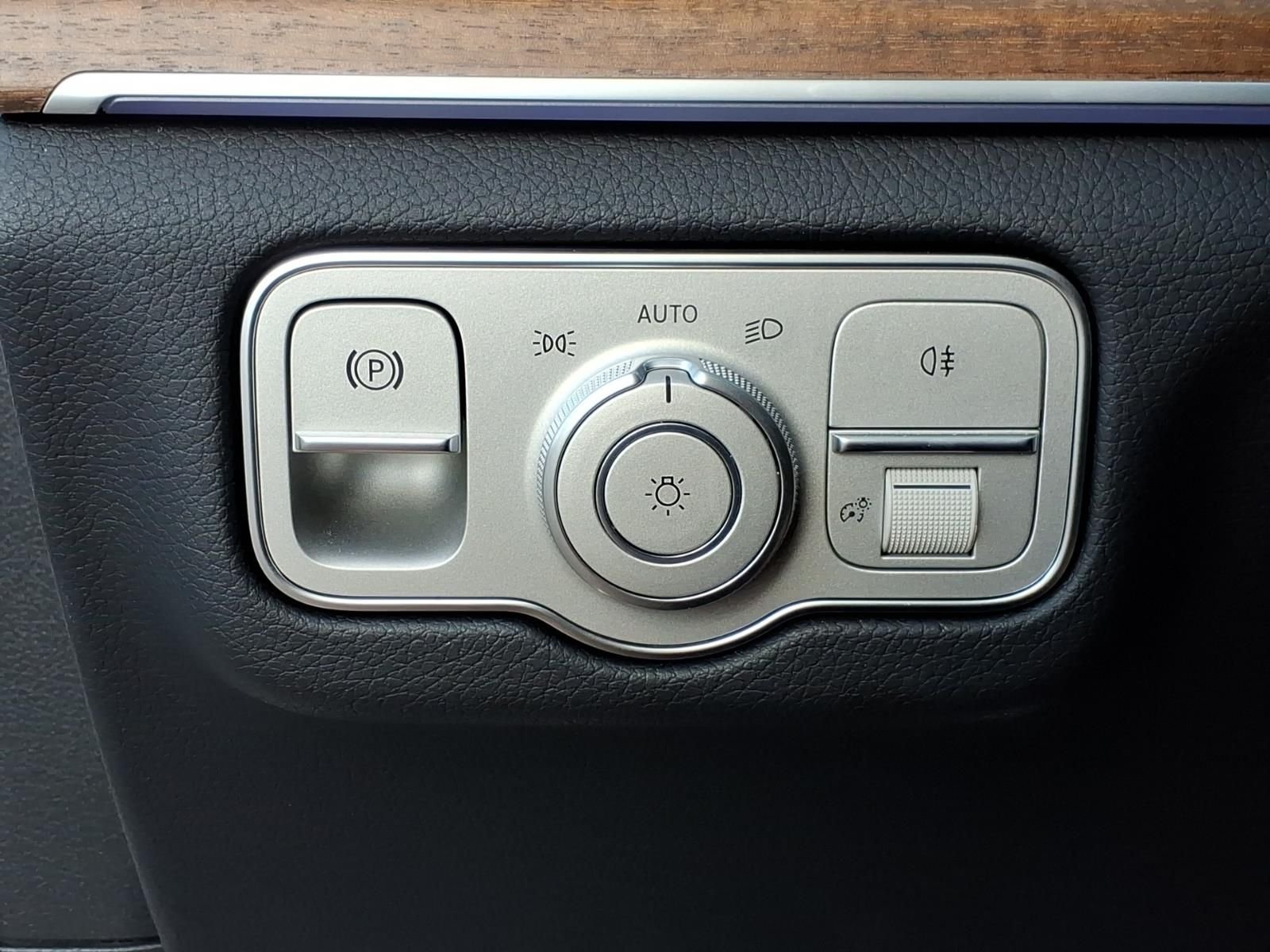 Certified Used 2025  Mercedes-Benz GLE 350 image 18