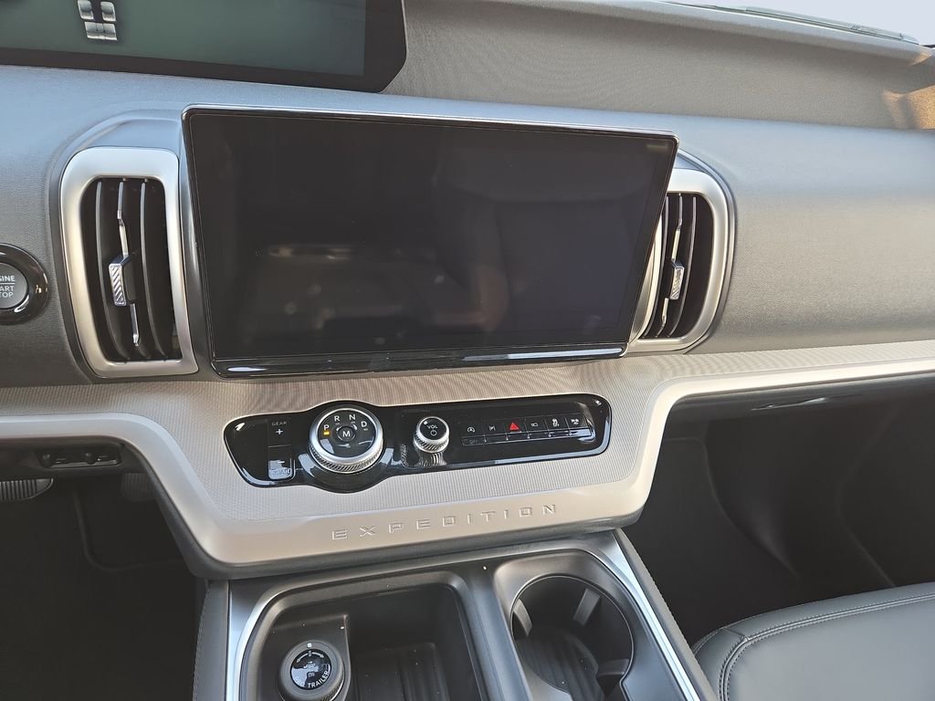 New 2027 Glacier Gray Metallic Tri-Coat Ford Active image 11