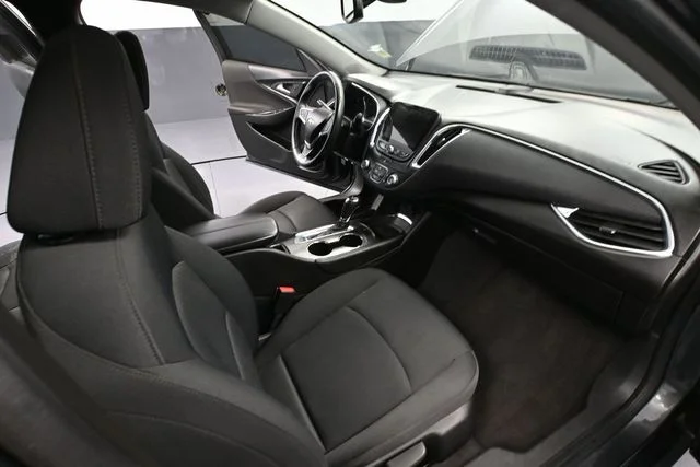 Used 2016 Gray Chevrolet LT image 41