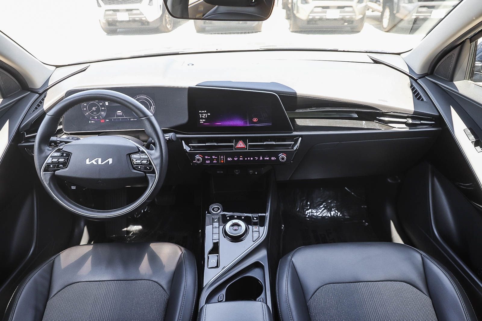 Used 2023 Blue Kia Wind image 12