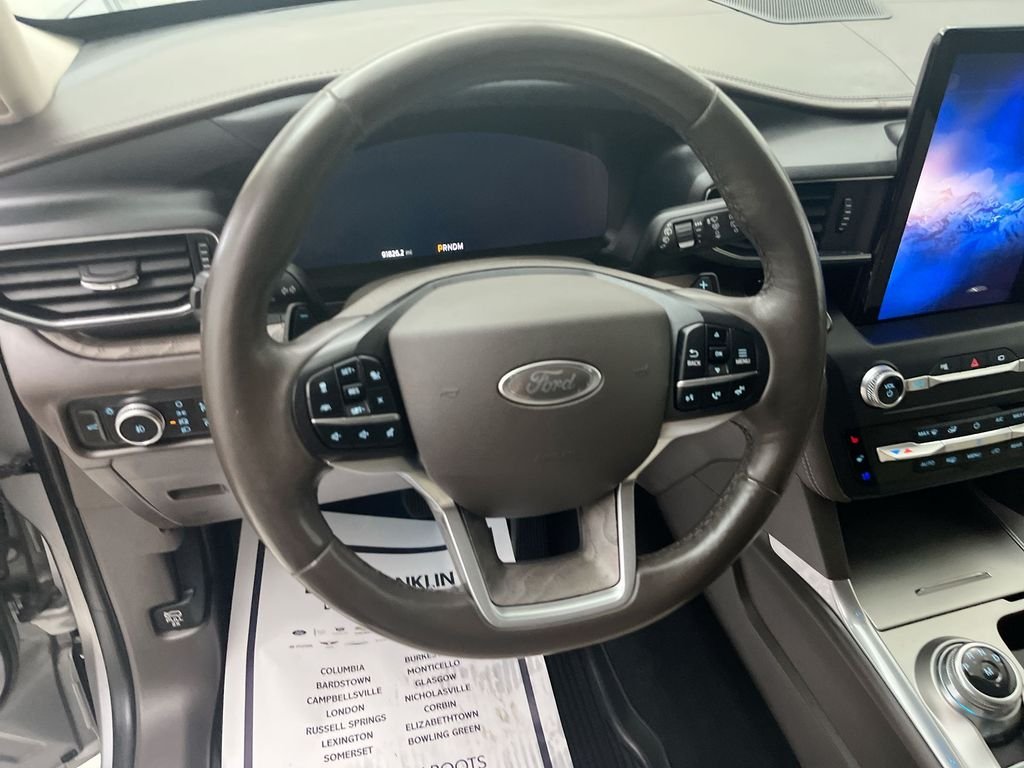 Used 2020  Ford Platinum image 14