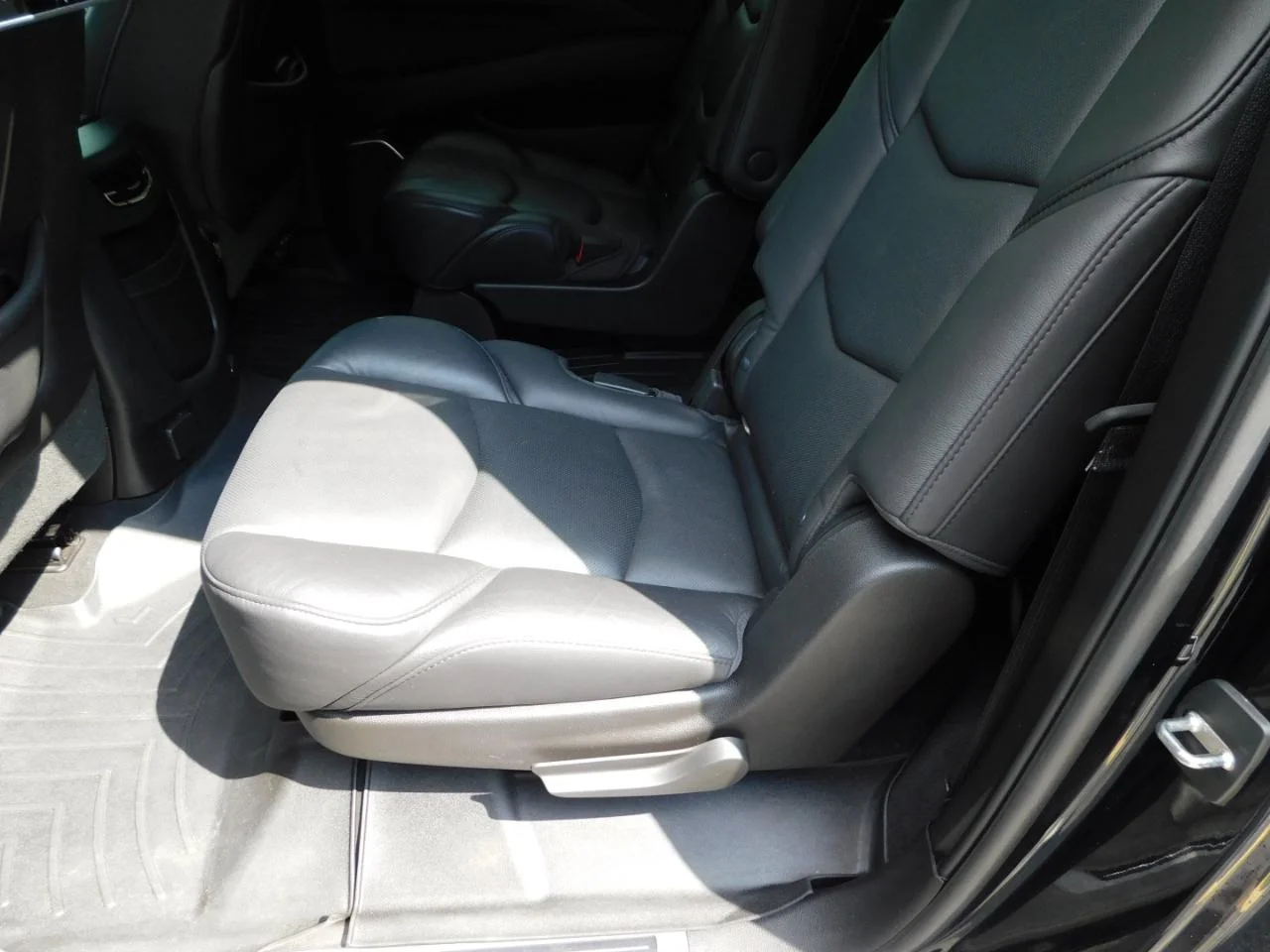 Used 2018 Black Cadillac 2WD 4dr Luxury image 28