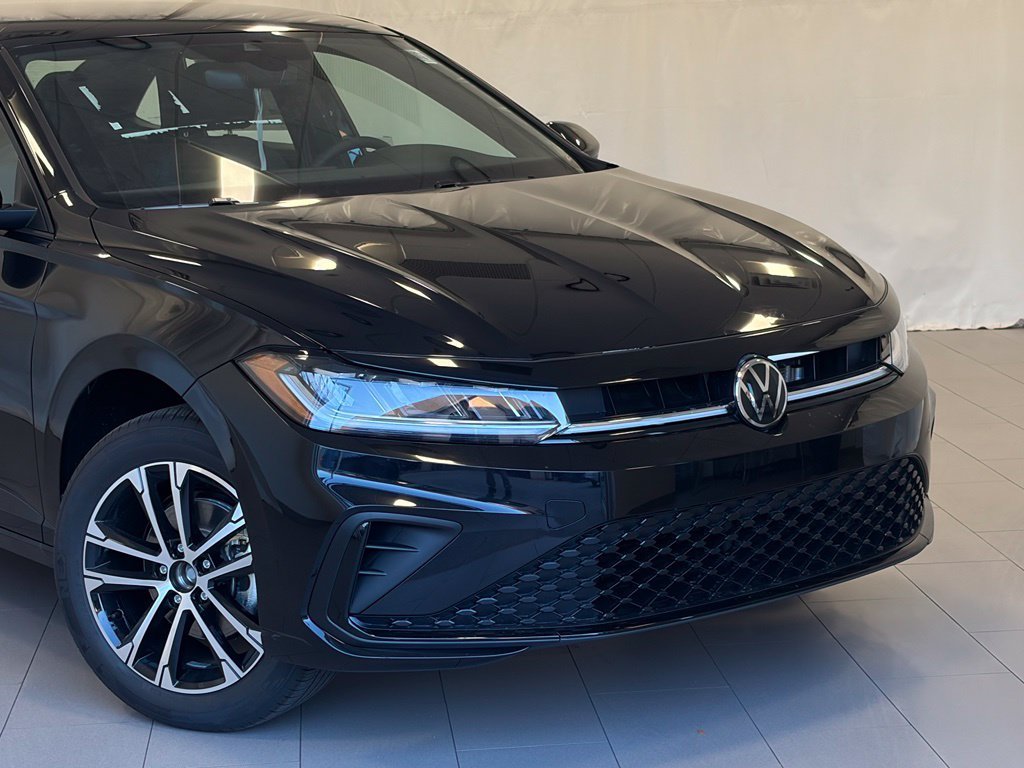 New 2027 Deep Black Pearl Volkswagen 1.5T Sport image 5