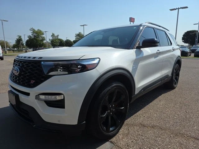 Used 2021 White Ford ST image 3