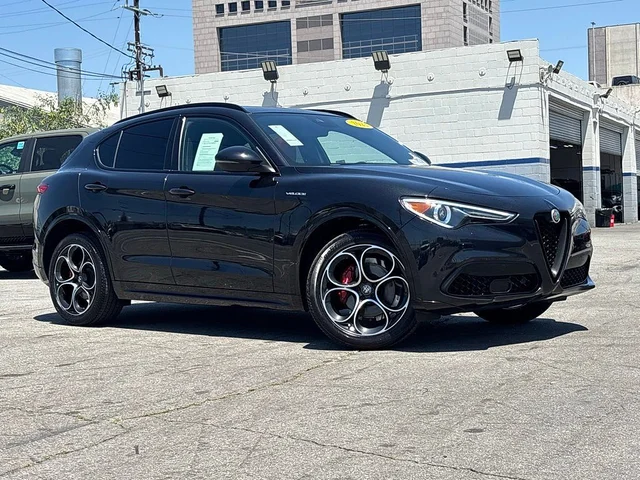 2023 Alfa Romeo Stelvio Veloce