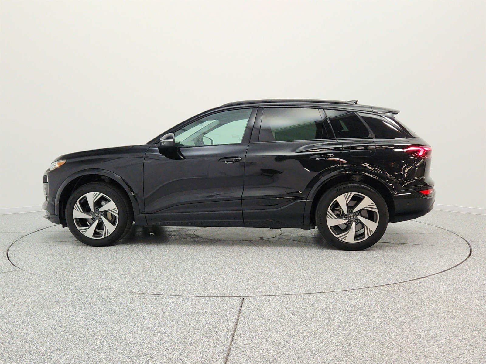 Used 2025 Mythos Black Metallic Audi Premium Plus quattro image 8