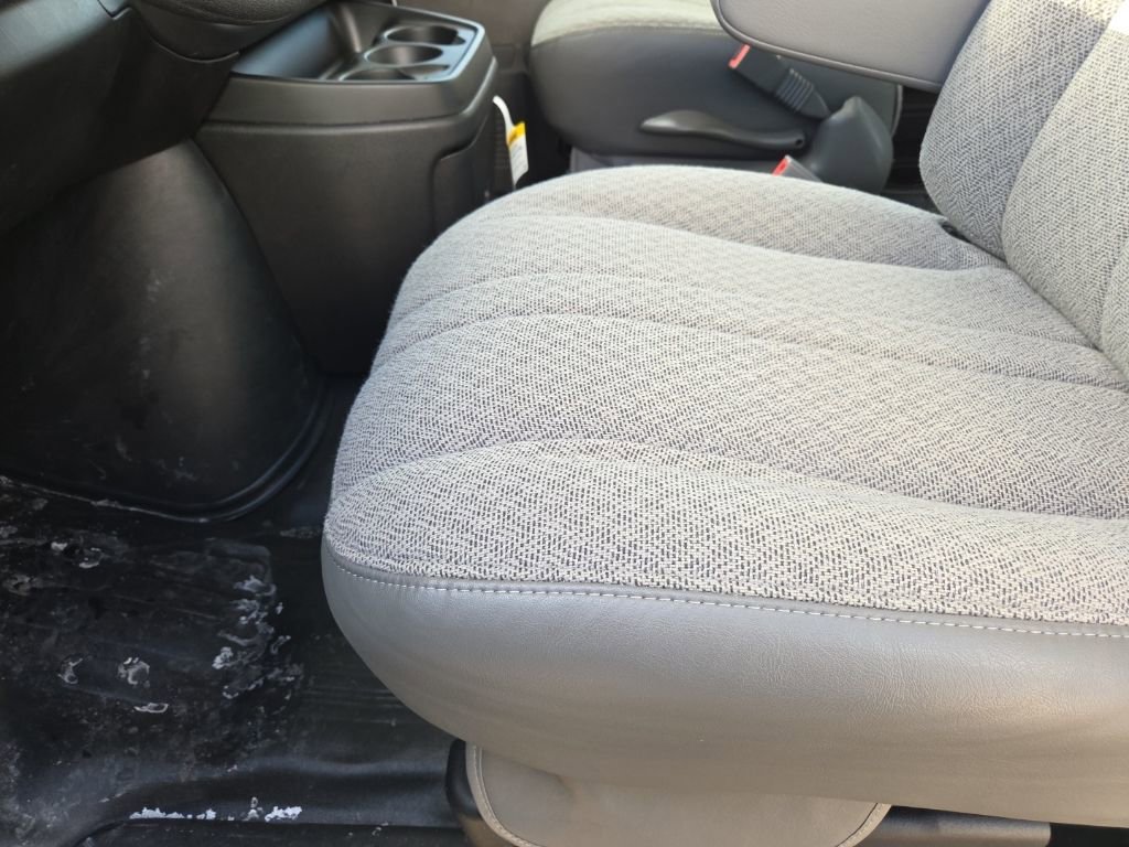 2025 Chevrolet Express Cargo Work Van - Photo 13