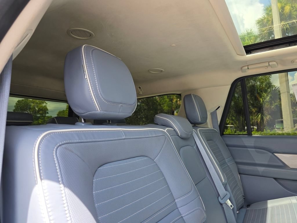 Used 2022 Crystal Blue Metallic Lincoln Black Label image 19