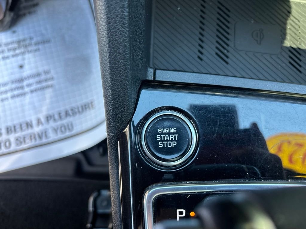 Used 2023 Black Kia X-Line image 31