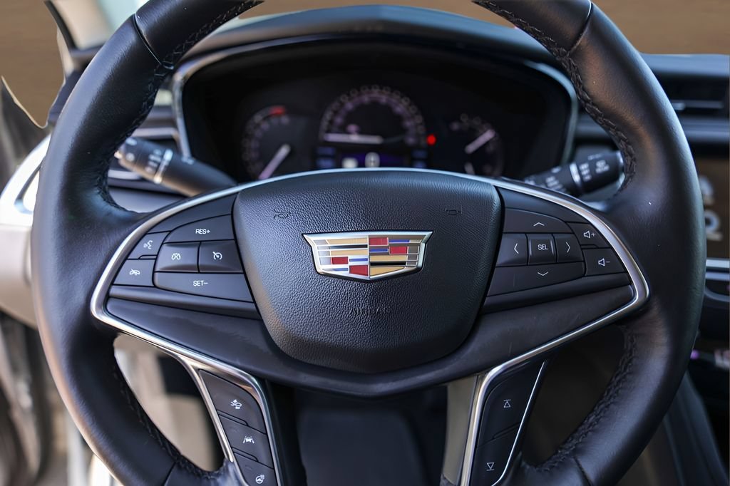 Used 2019 BRONZE DUNE METALLIC Cadillac Luxury FWD image 9