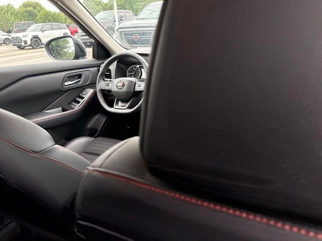 Used 2025 Beige/tan Nissan Rock Creek image 17