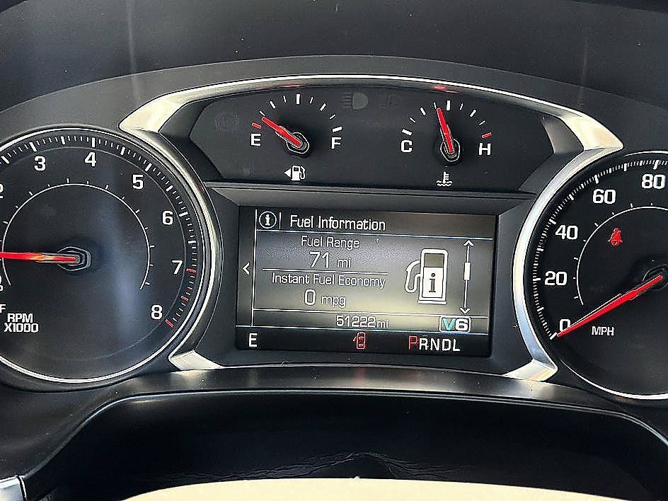Used 2022 Iridescent Pearl Tricoat Chevrolet LT image 10