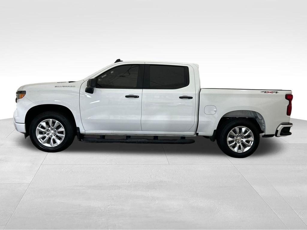 Used 2024 White Chevrolet Custom image 2