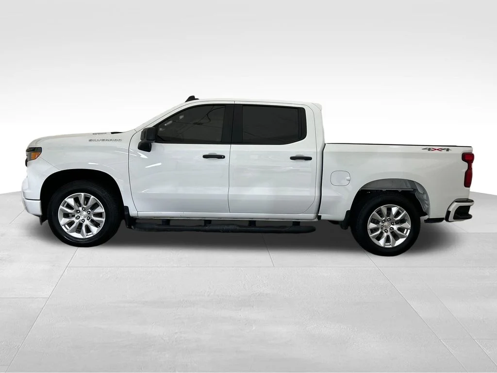 Used 2024 White Chevrolet Custom image 2