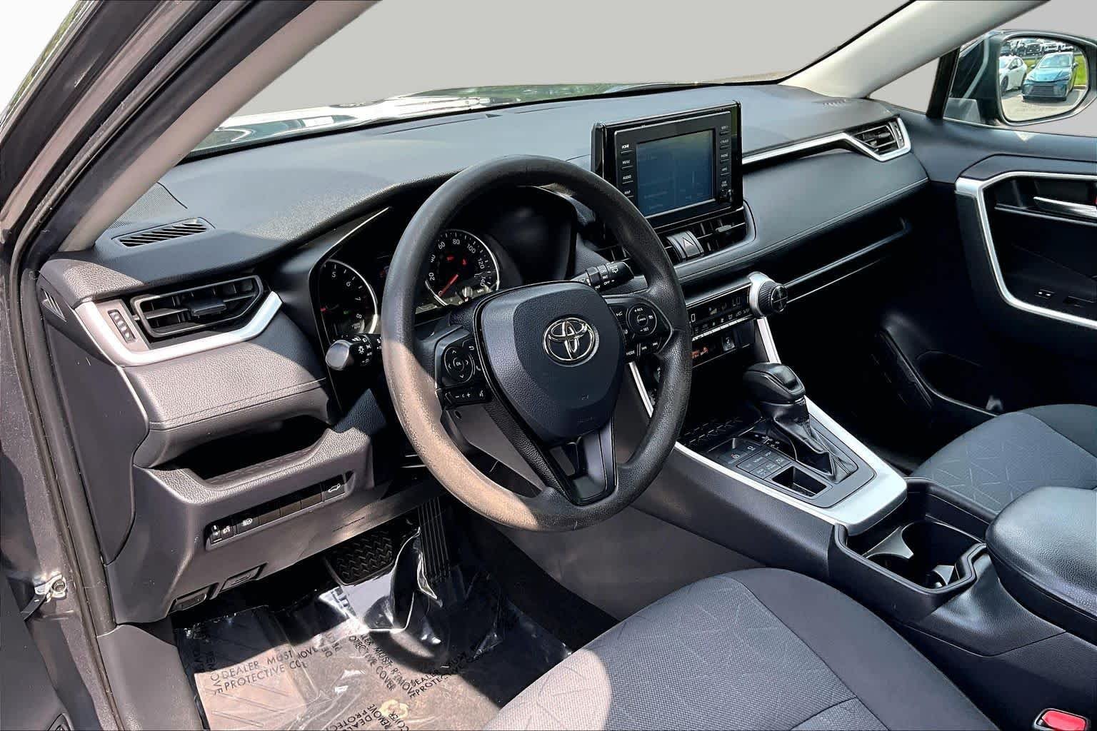 Used 2019 Magnetic Gray Metallic Toyota XLE image 18
