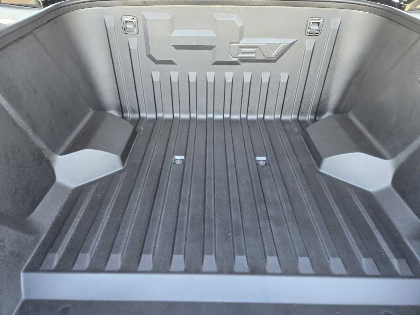 2026 GMC HUMMER EV 2X - Photo 19