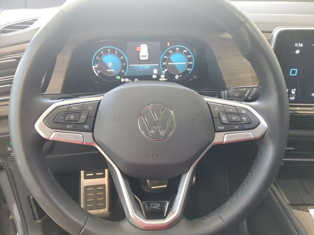 Used 2026  Volkswagen 2.0T SEL Premium R-Line image 9