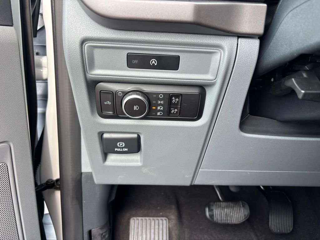 Used 2025 White Ford XLT image 19
