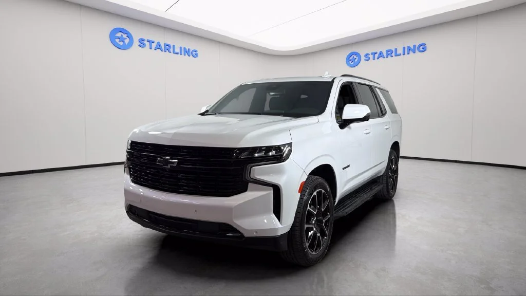 Used 2023 IRIDESCENT PEARL TRICOAT Chevrolet RST image 17