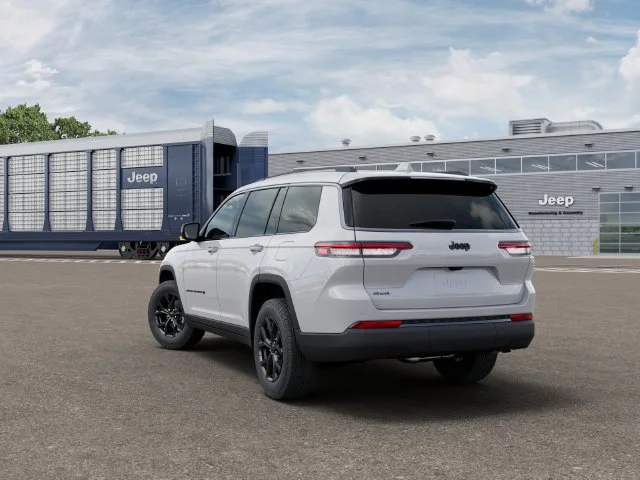 New 2026 White Jeep Altitude image 4