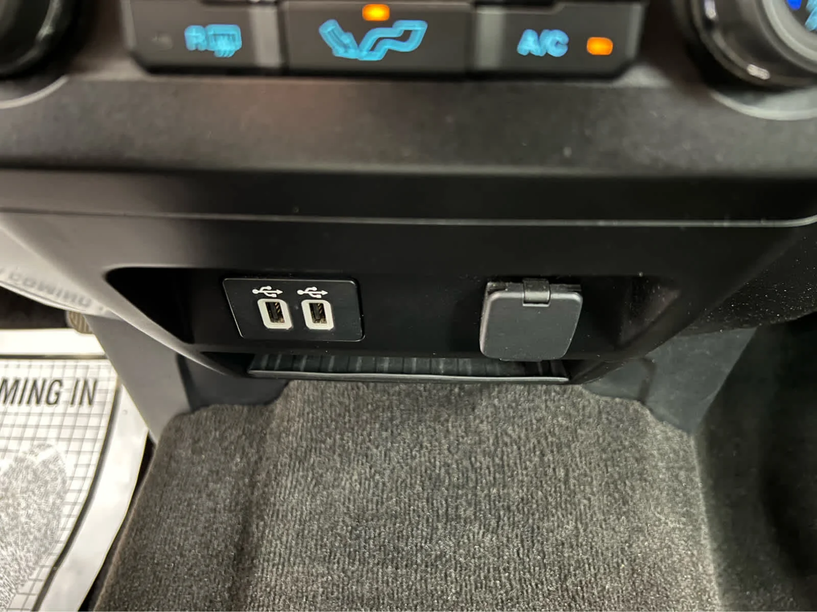 Used 2019 Ruby Red Metallic Tinted Clearcoat Ford XLT image 27