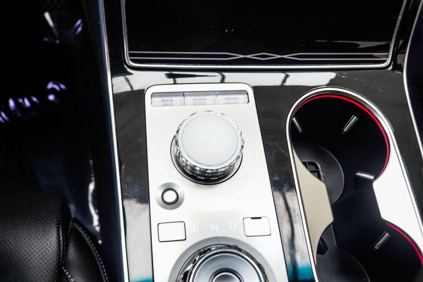 Used 2025 White Genesis 2.5T image 22