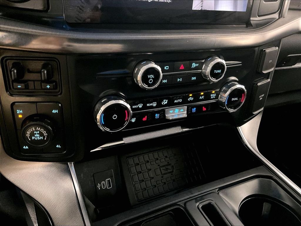Used 2025 White Ford Platinum image 26