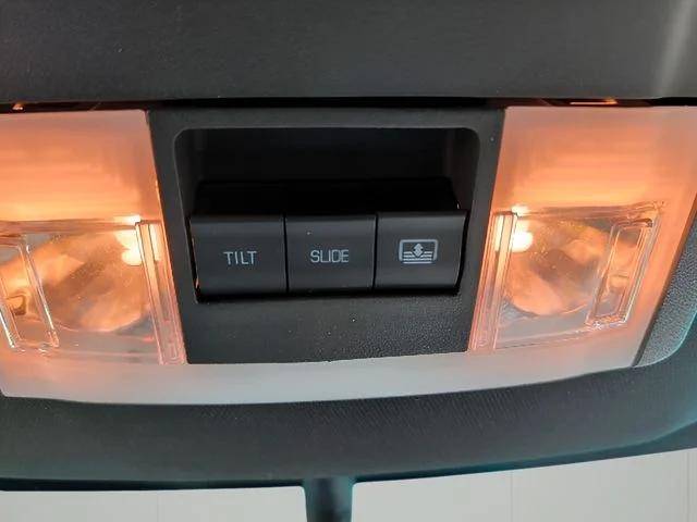 Used 2014 Blue Ford XLT image 29