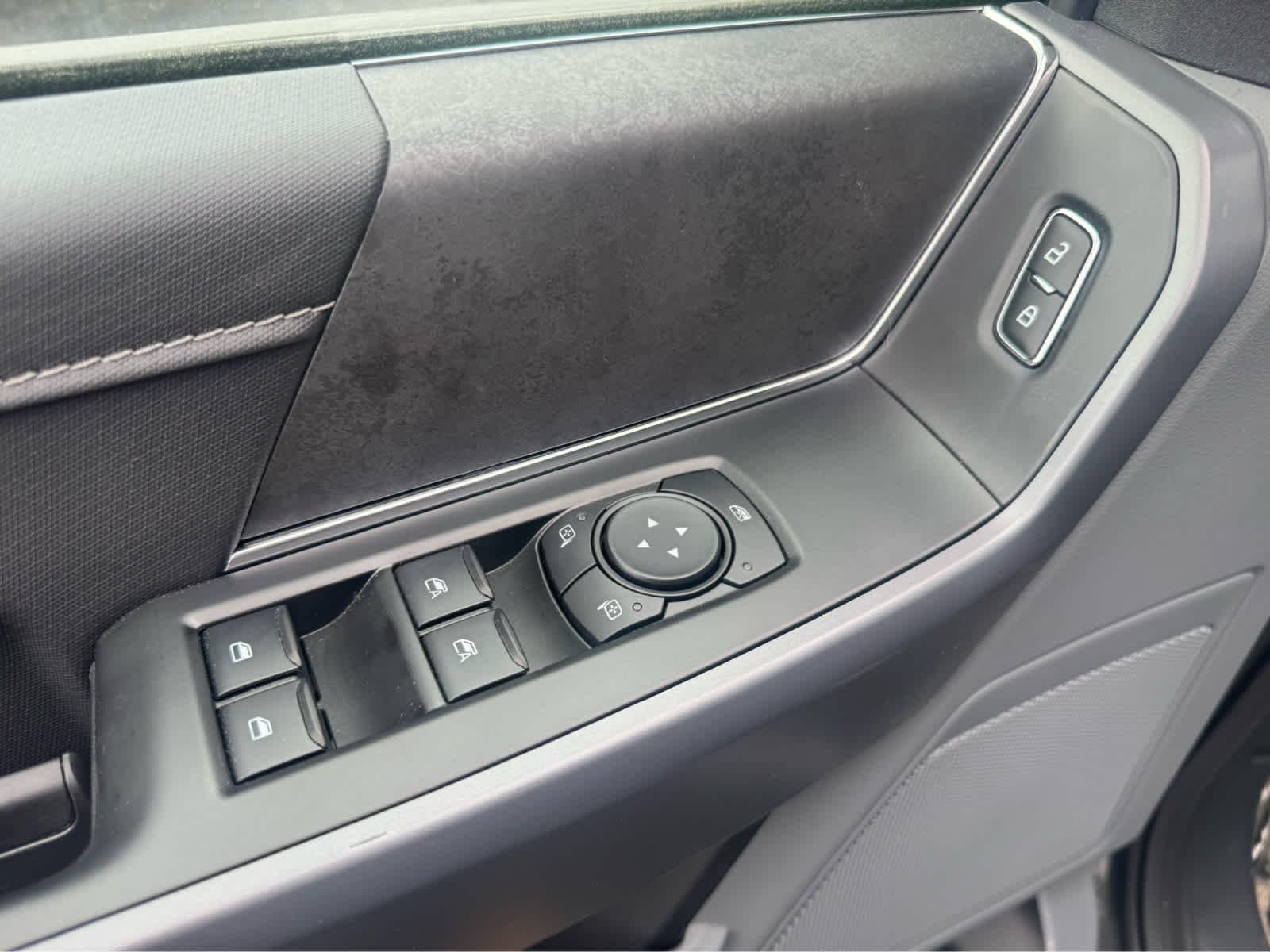 New 2026 Carbonized Gray Metallic Ford XLT image 13
