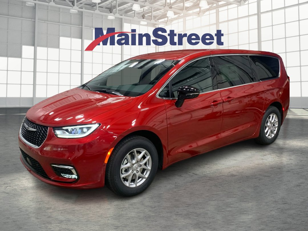2026 Chrysler Pacifica Select's photo