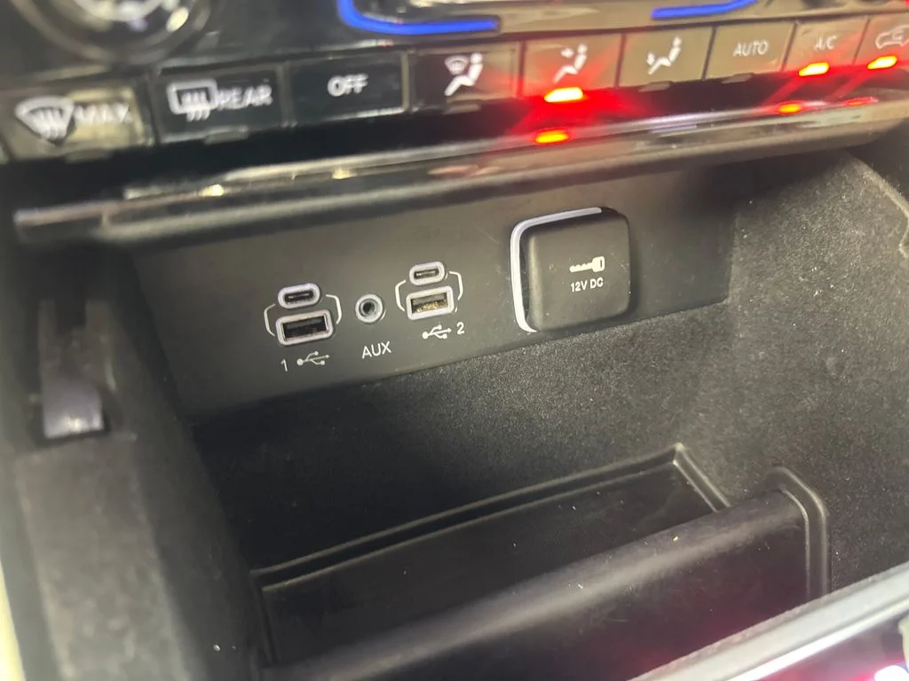 Used 2022 Silver Jeep Limited image 74