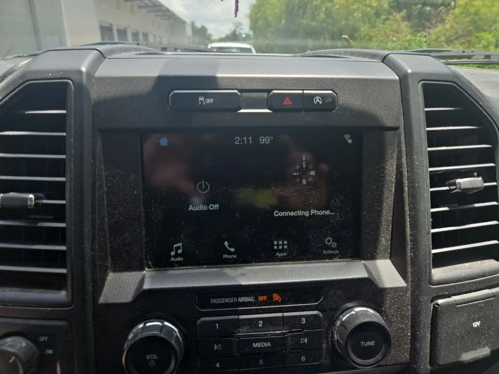 Used 2018 Blue Ford XL image 13