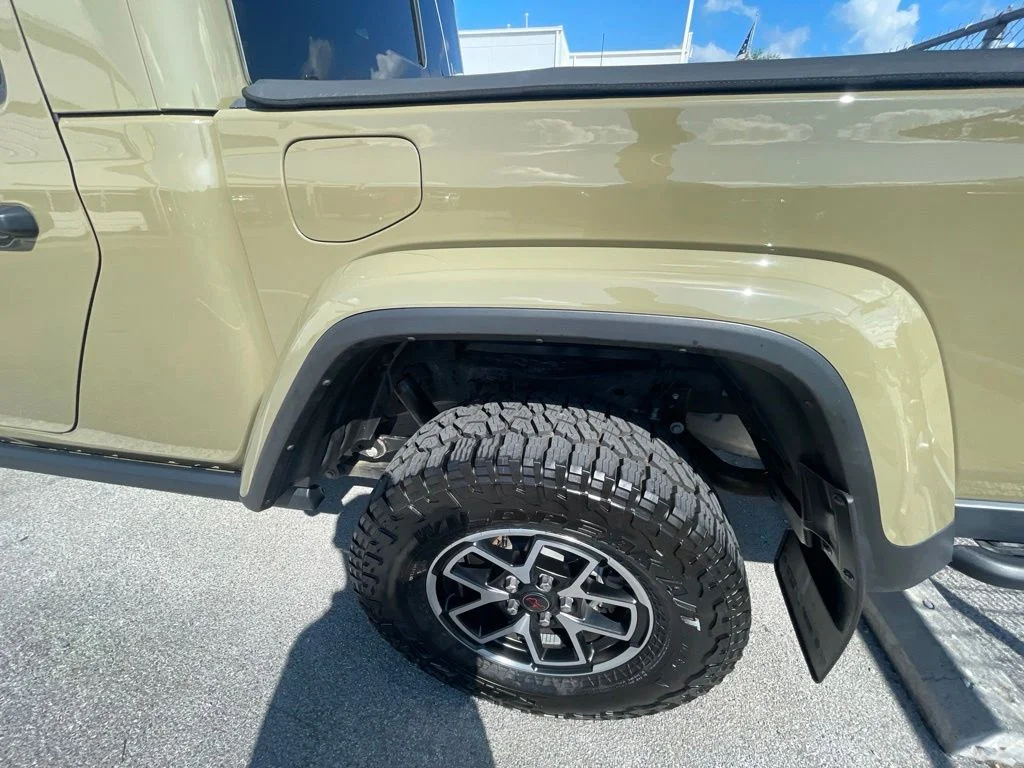 Used 2025 Green Jeep Rubicon image 17