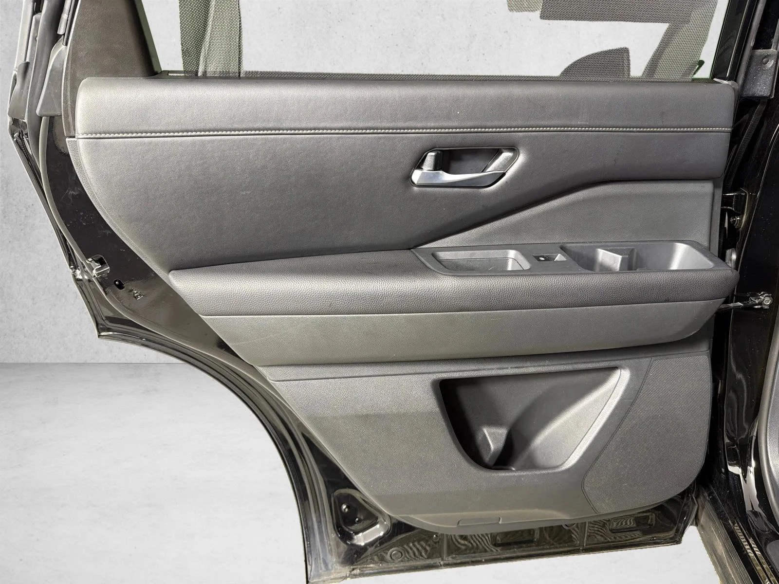 Used 2025 Black Nissan SL image 23