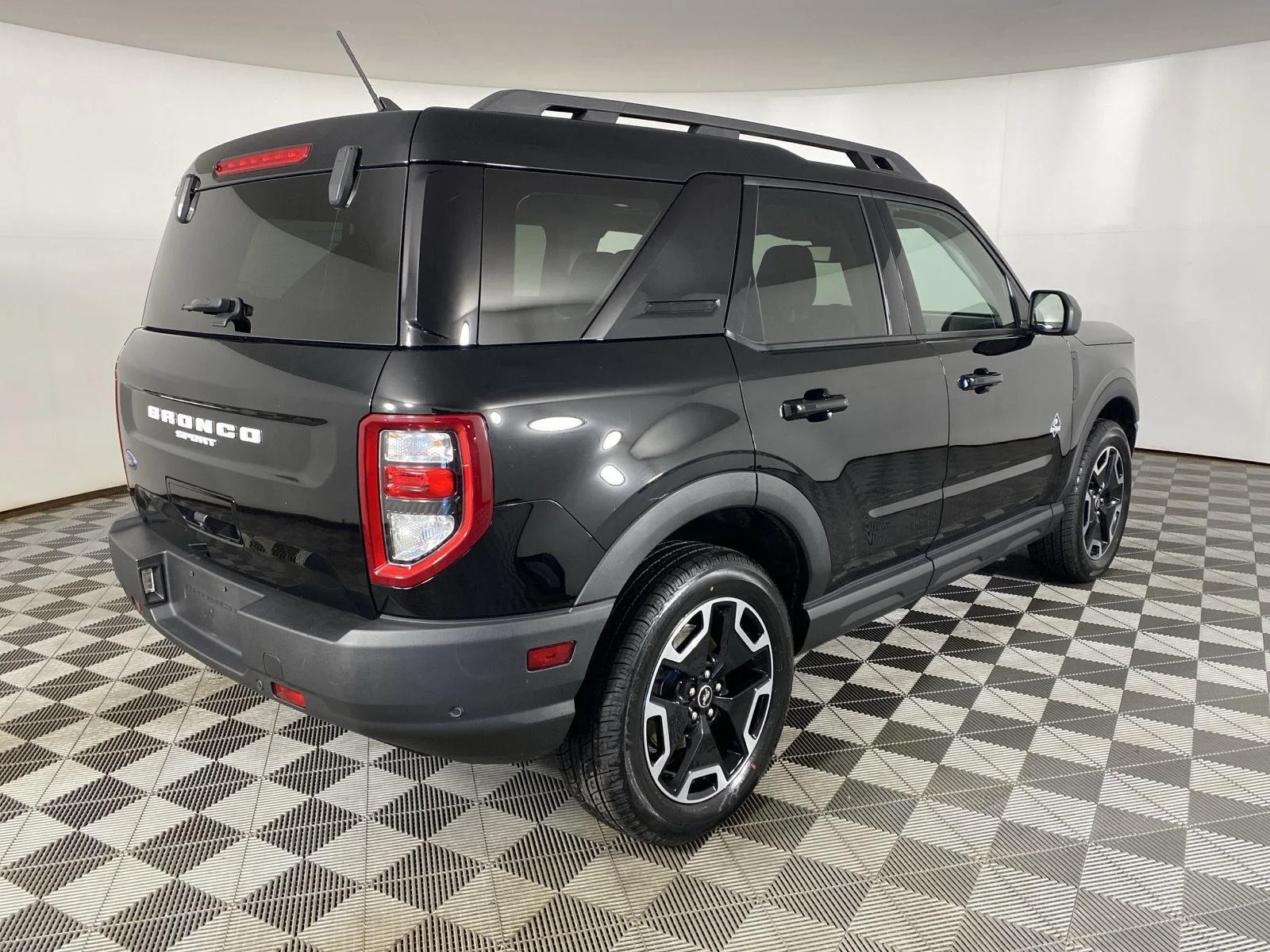 Used 2023 Shadow Black Ford Outer Banks image 17