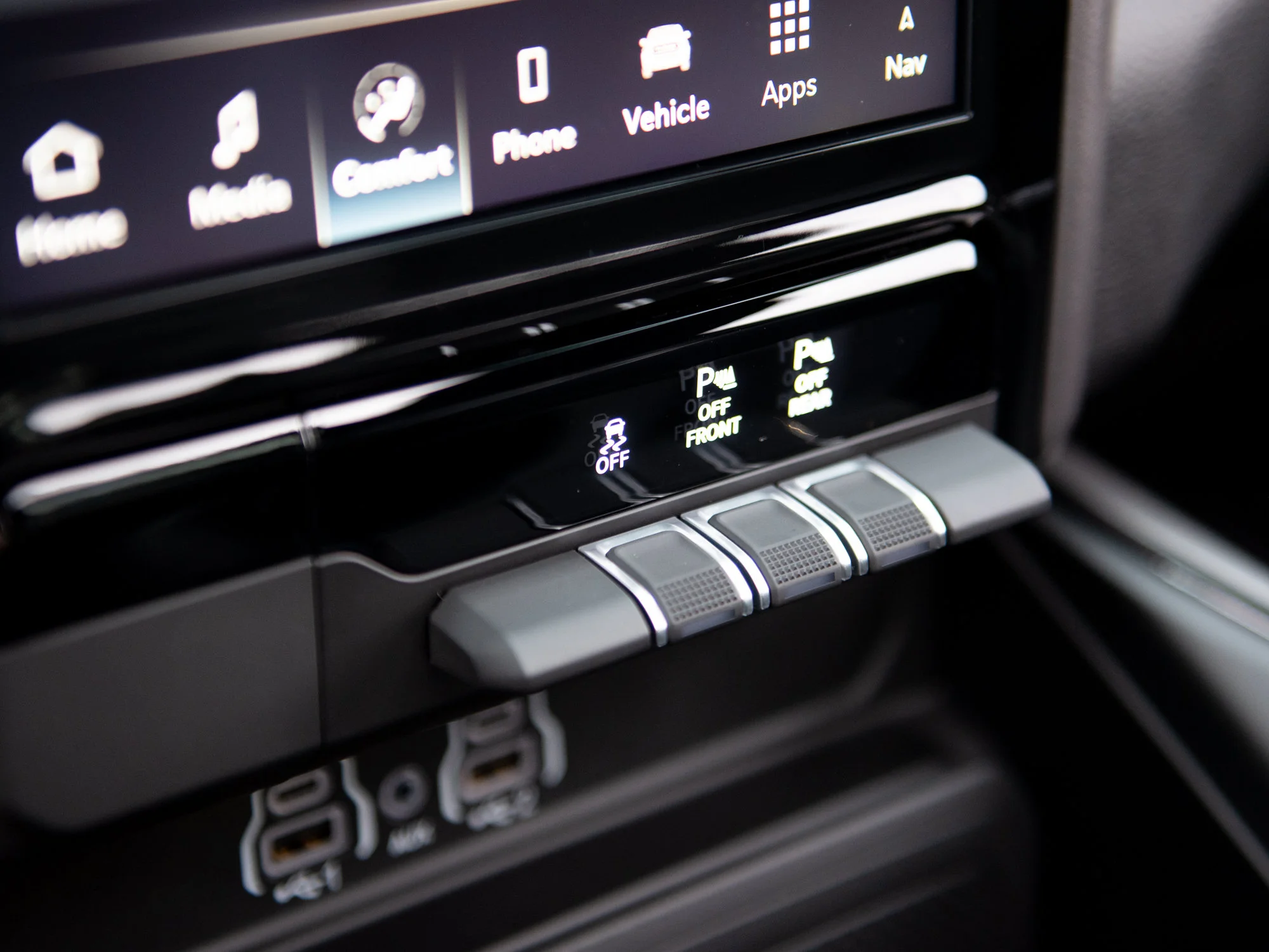 New 2026 Black RAM Sport* image 25