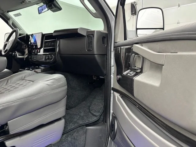New 2026 Gray GMC Explorer Limited SE image 22