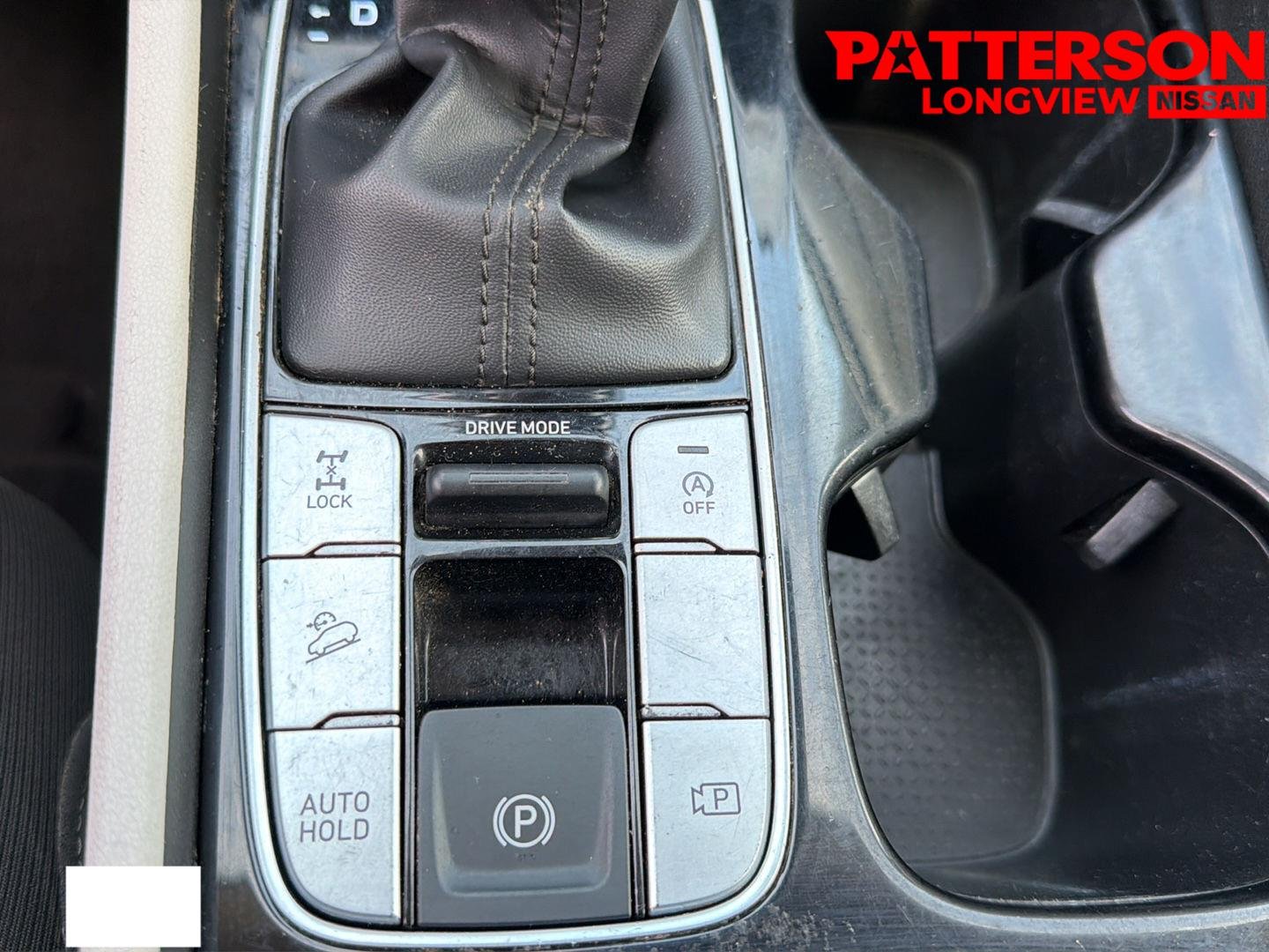 Used 2022 Phantom Black Hyundai SEL image 13