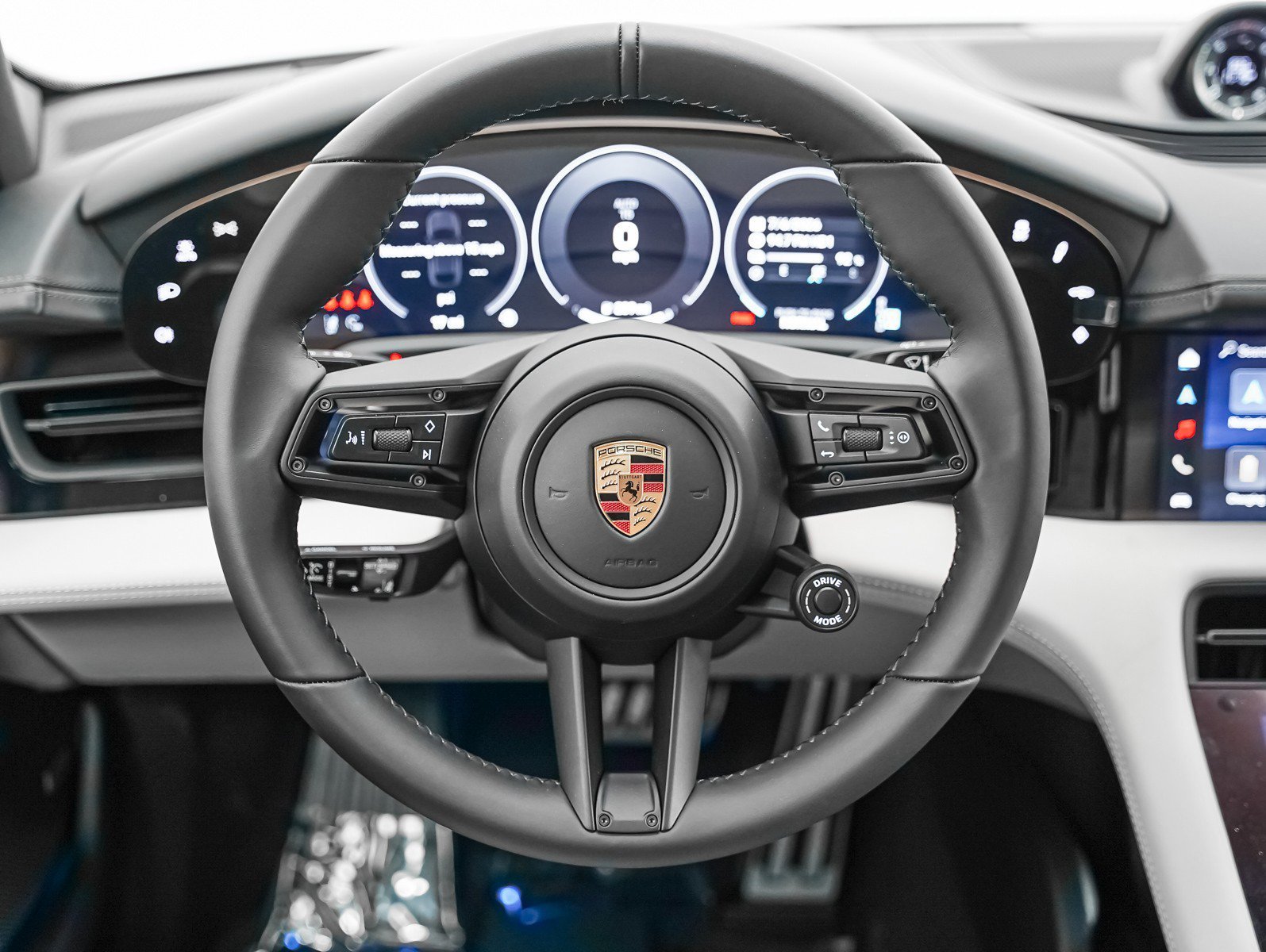 New 2026 ICE GREY M Porsche 4S Cross Turismo image 30