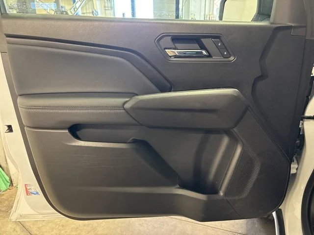 2024 Chevrolet Colorado LT - Photo 10