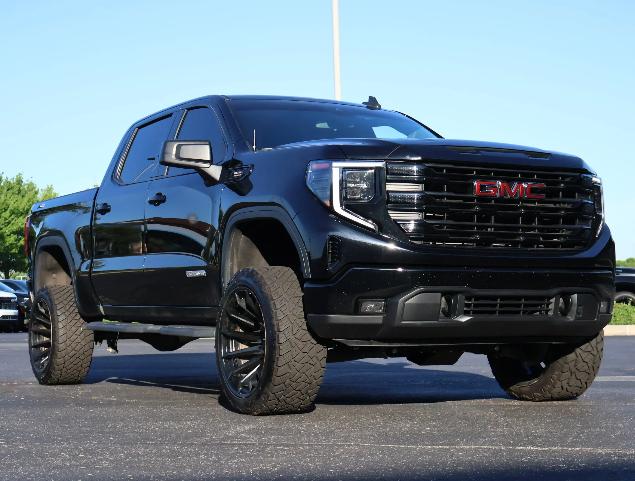 2024 GMC Sierra 4WD Crew Cab Short Box Elevation's photo