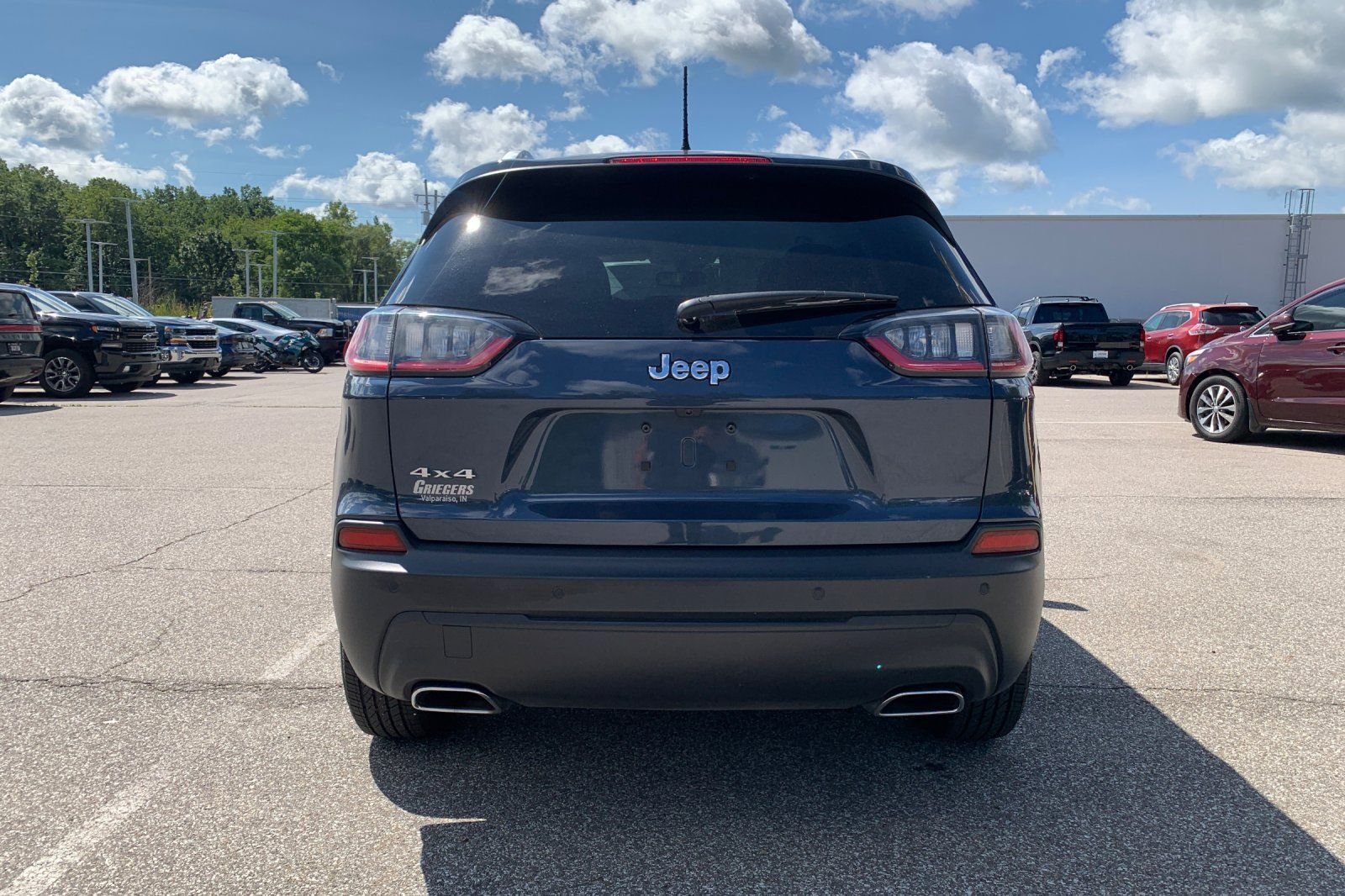 Used 2020 Blue Jeep Latitude Plus image 4