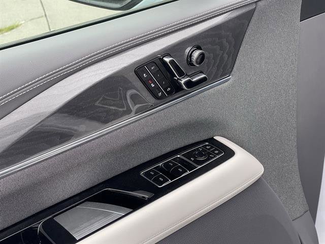 2026 Cadillac Escalade IQ Luxury - Photo 11